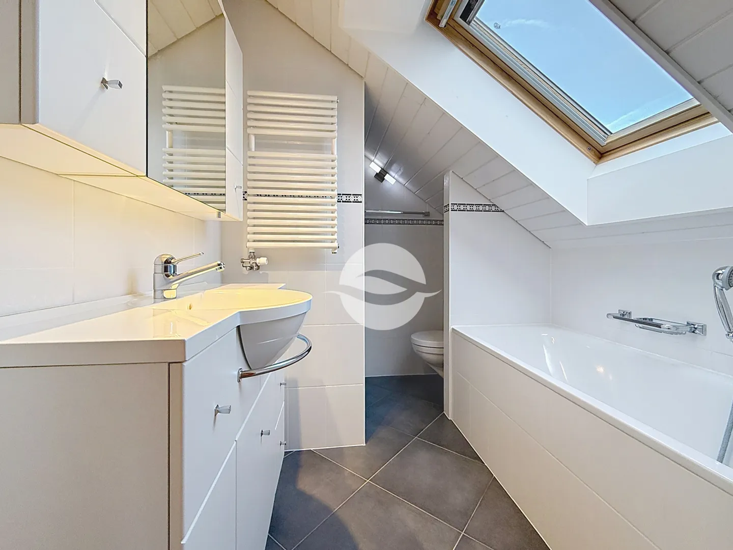 Duplex im Dachgeschoss - 2 Schlafzimmer - Foto 11 von 12