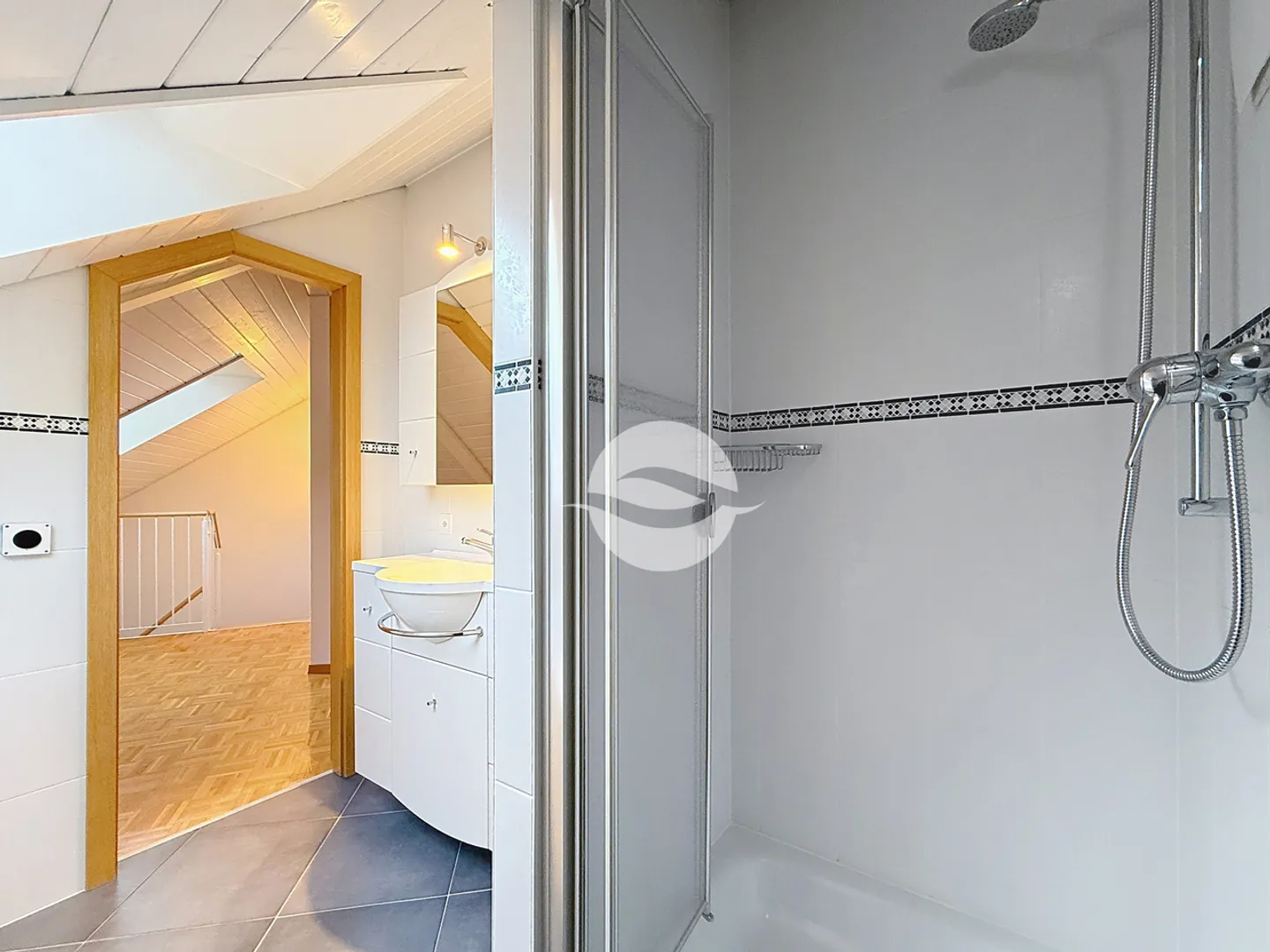 Duplex im Dachgeschoss - 2 Schlafzimmer - Foto 12 von 12