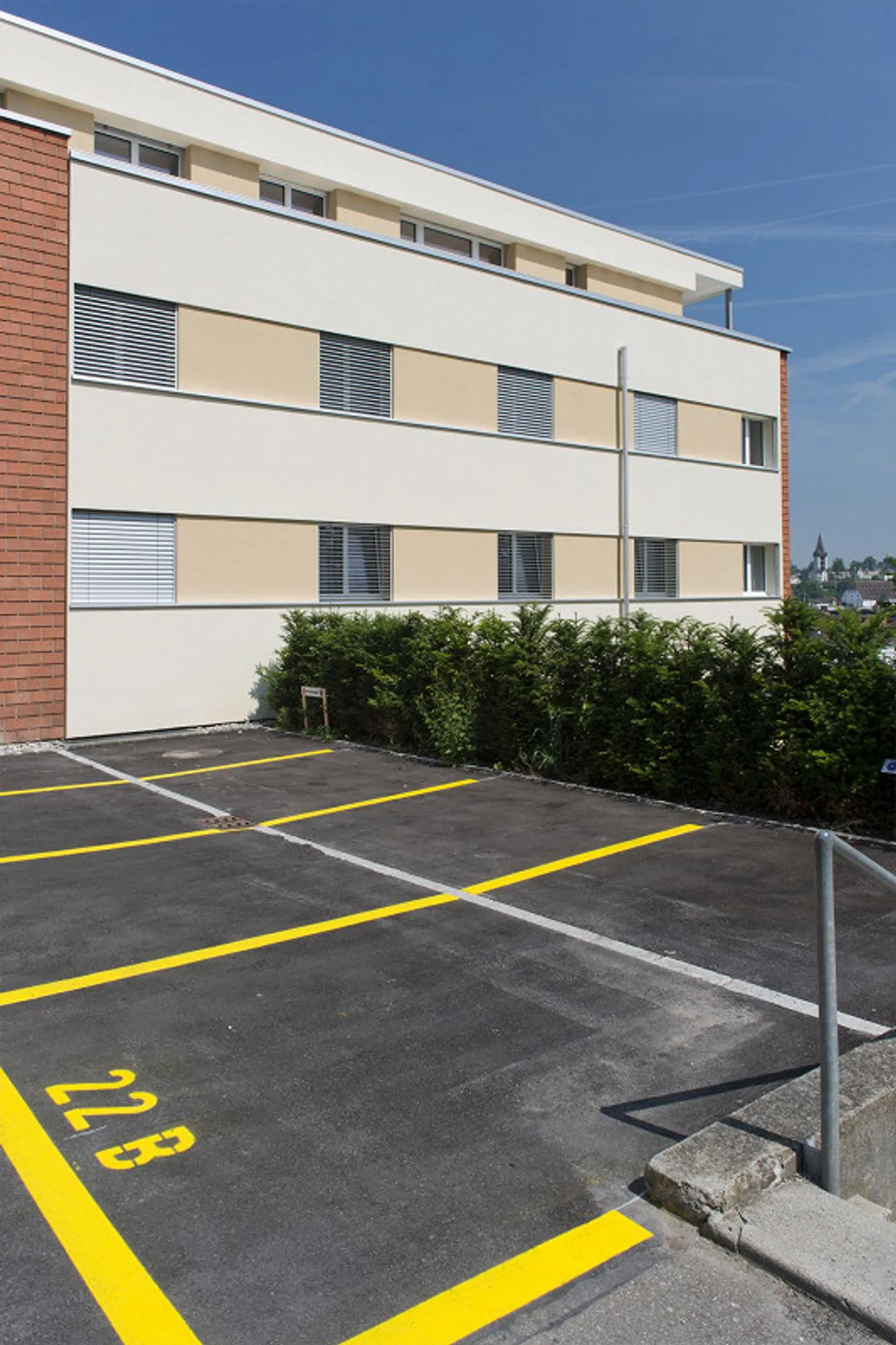 Parking space in the city - Photo 1 of 1