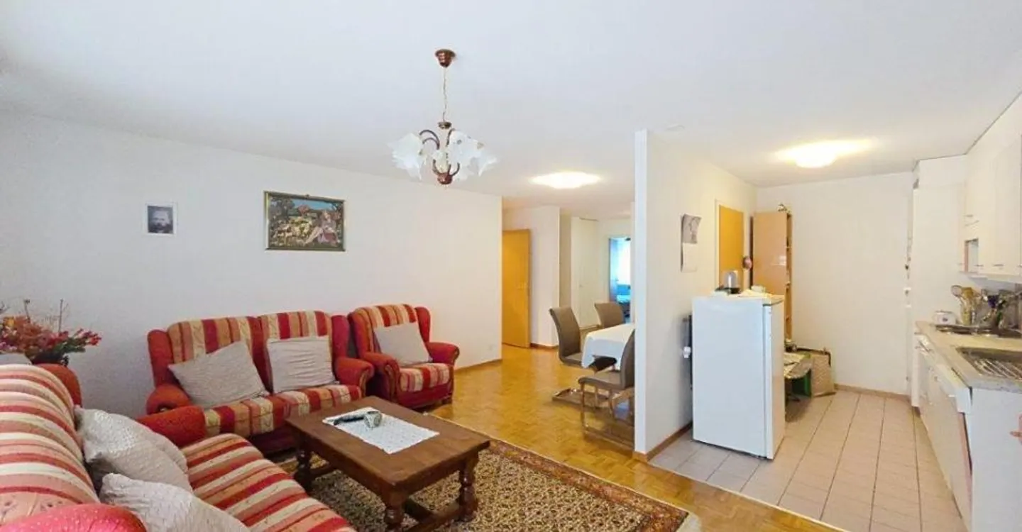 Appartement de 4 pièces rénové - Photo 3 sur 11