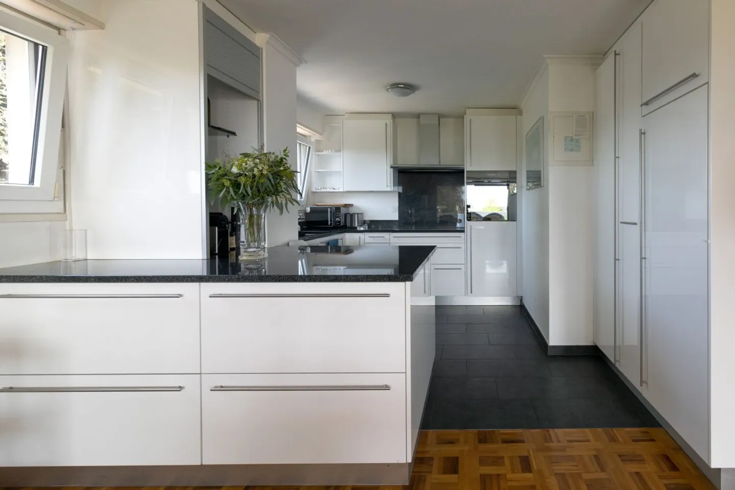 À louer - Bel appartement meublé de 4.5 pièces avec vue lac à La Tour-de-Peilz ( - Photo 5 sur 13