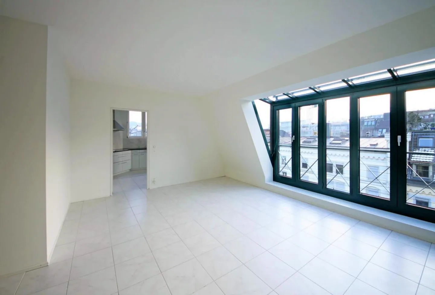 Urban Living or Stylish Office in Central Location - Photo 7 of 8