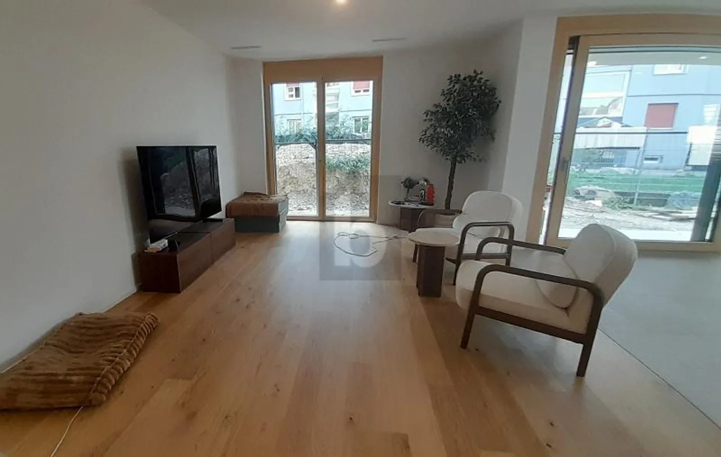 MODERNO CON TERRAZZA E GIARDINO PRIVATO - Foto 2 di 6