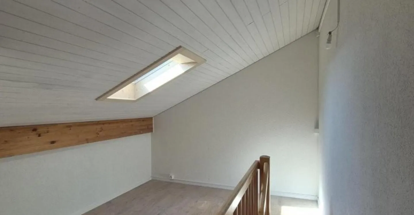 CORMEROD - 3.5 room duplex on the 2nd floor - Photo 5 of 6
