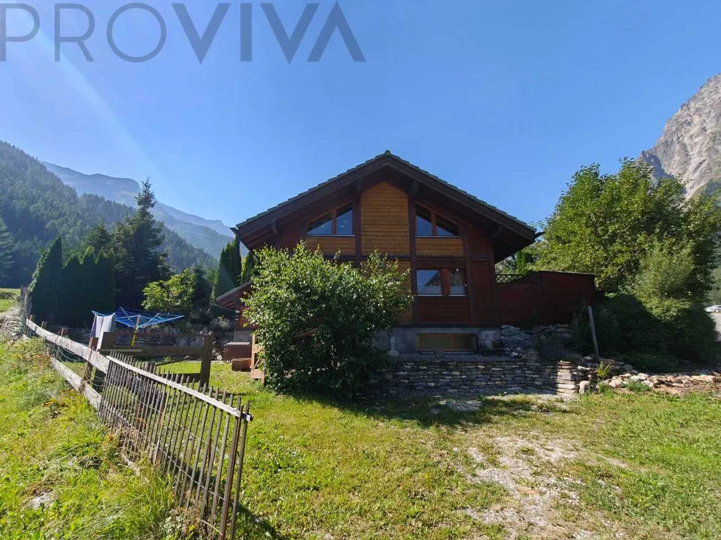Chalet exclusif avec vue panoramique dans l'idyllique Val Ferret - Photo 1 sur 8