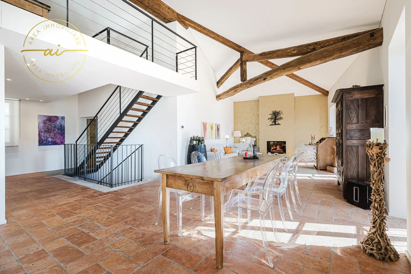 Prestigious building with three independent residential units in the heart of Vico Morcote - Photo 12 of 13