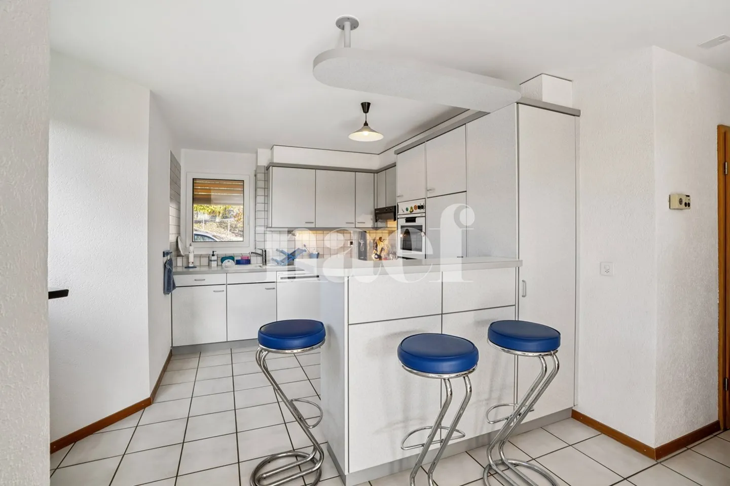 Spacious 5-room duplex - Photo 2 of 7