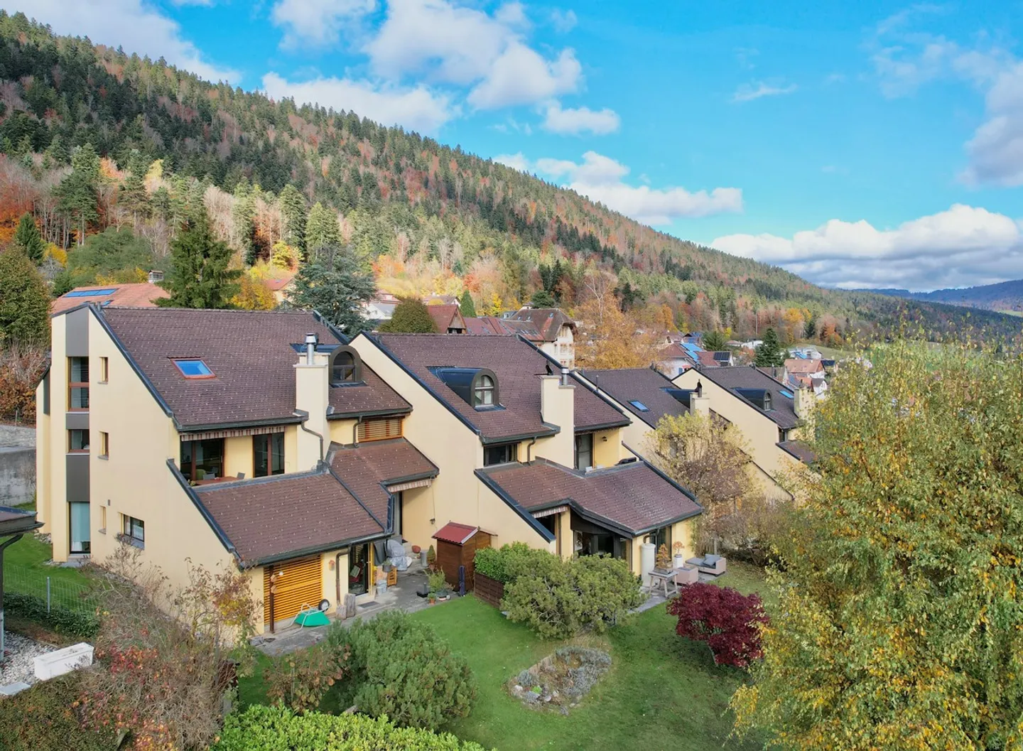 Spacious 5-room duplex - Photo 7 of 7