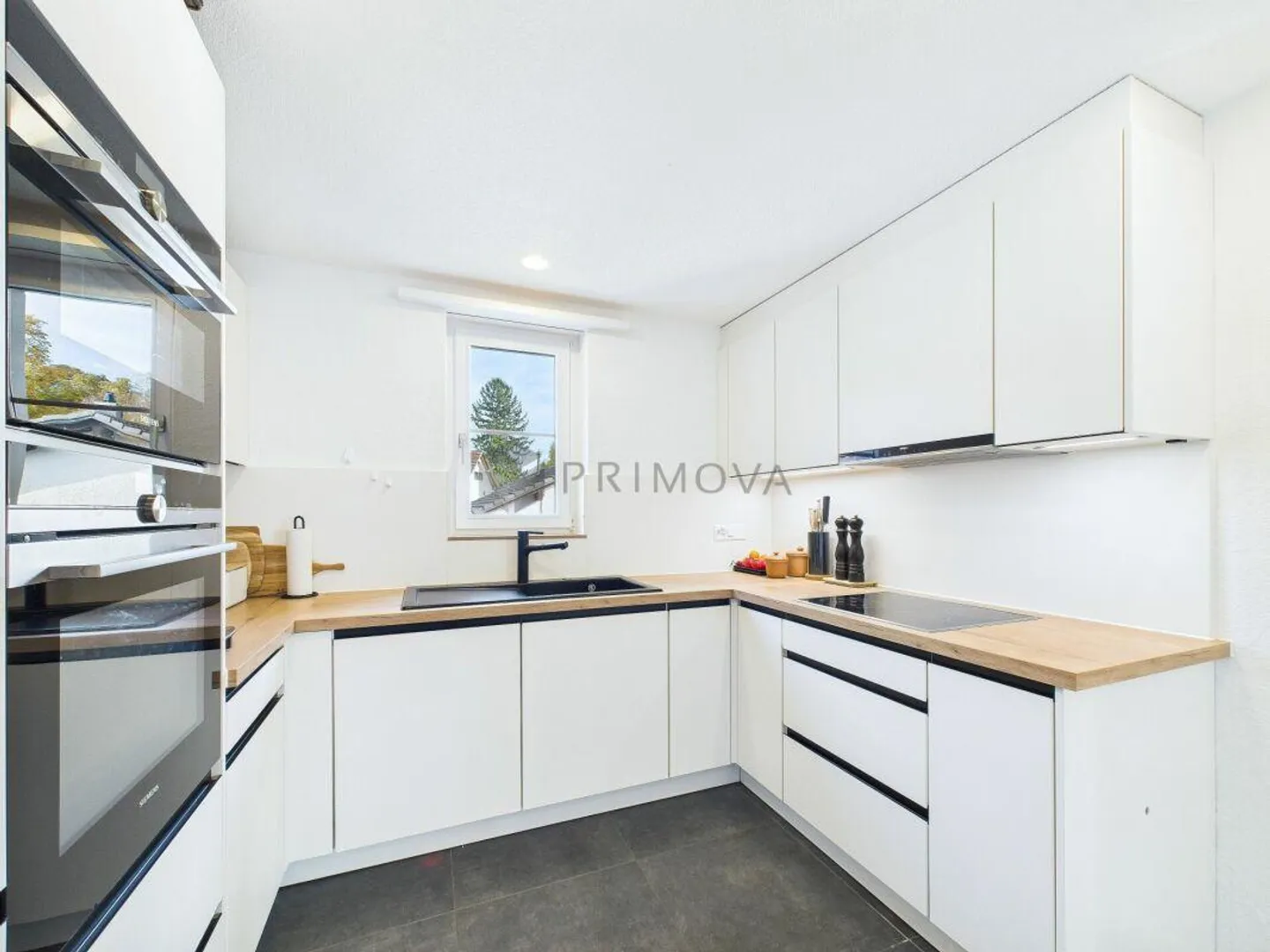 Aussergewöhnliche Maisonette mit dem gewissen Etwas - jetzt zu haben. - Foto 5 von 13