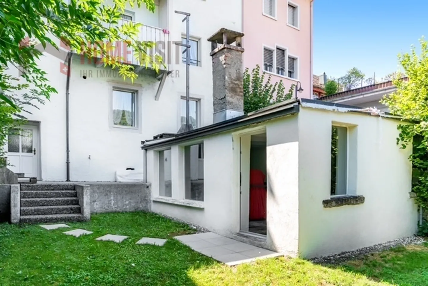 Charming Townhouse with Office Space - Photo 8 of 14