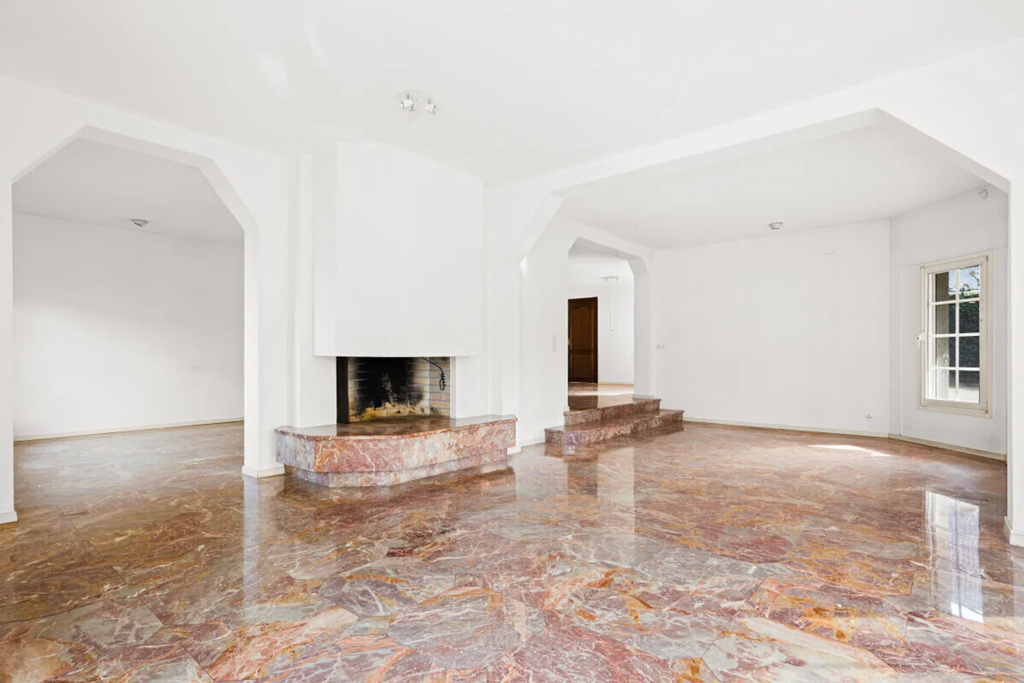 Charmantes Freistehendes Einfamilienhaus - Foto 4 von 12