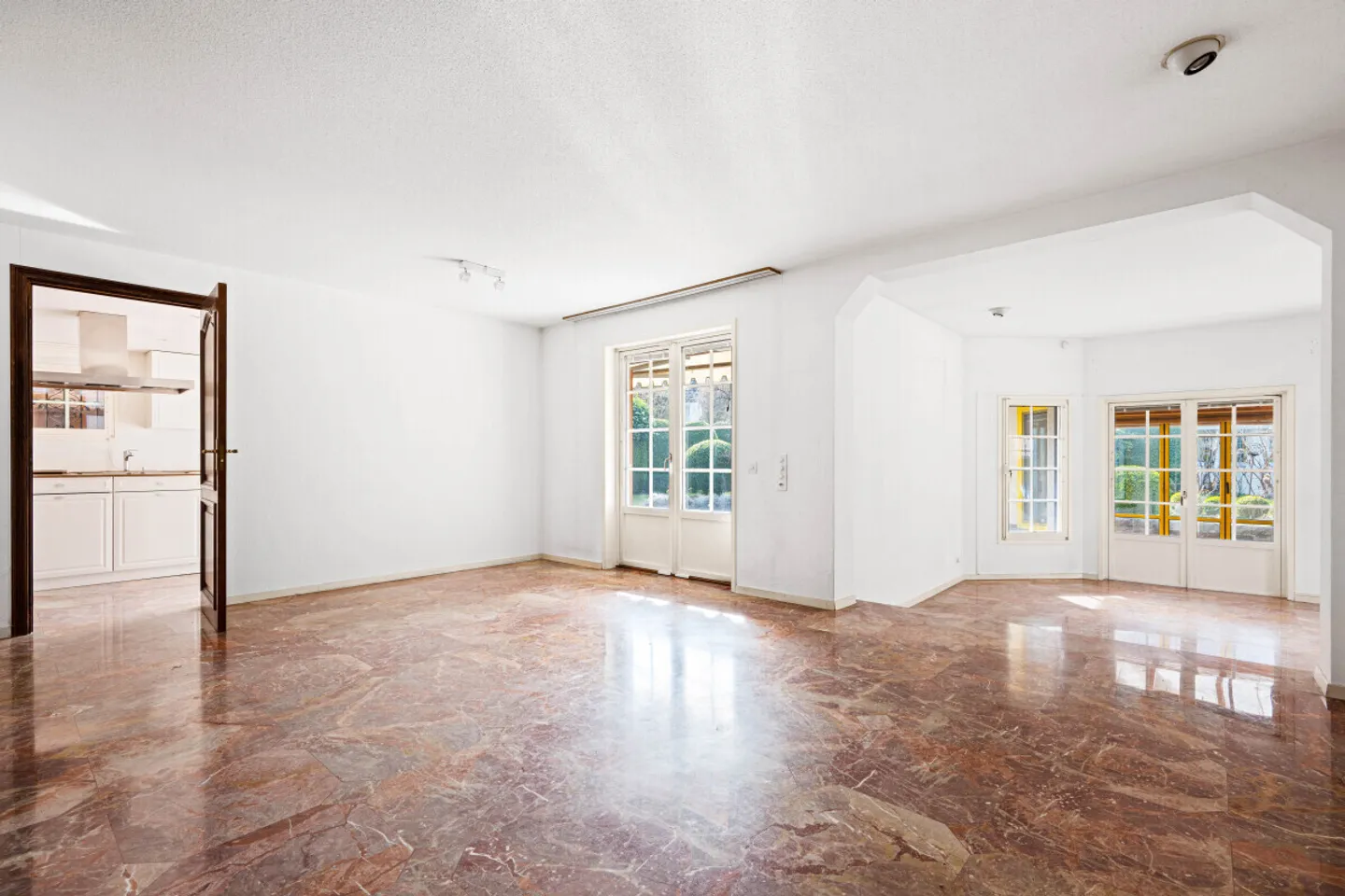 Charmantes Freistehendes Einfamilienhaus - Foto 5 von 12