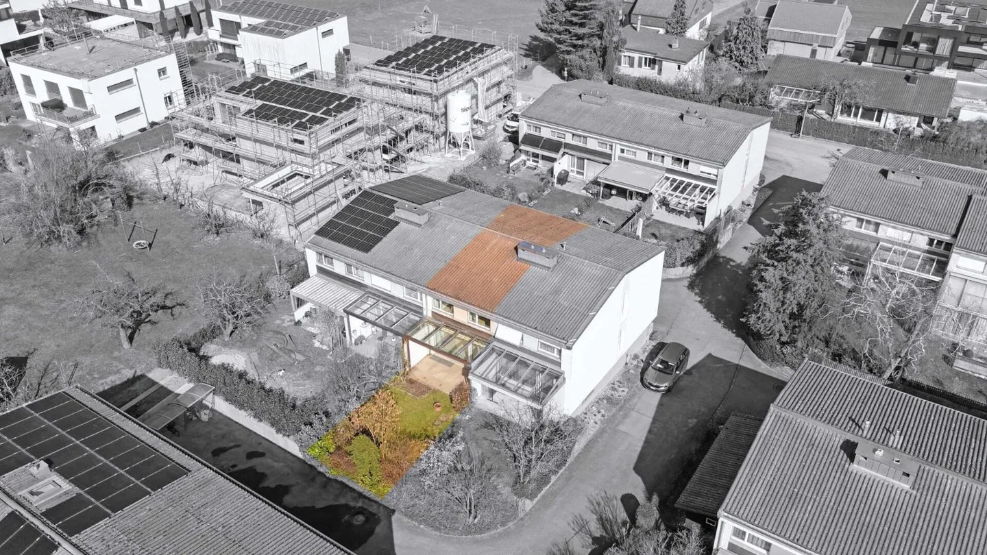 Maison contiguë 4.5 pièces - Photo 2 sur 13