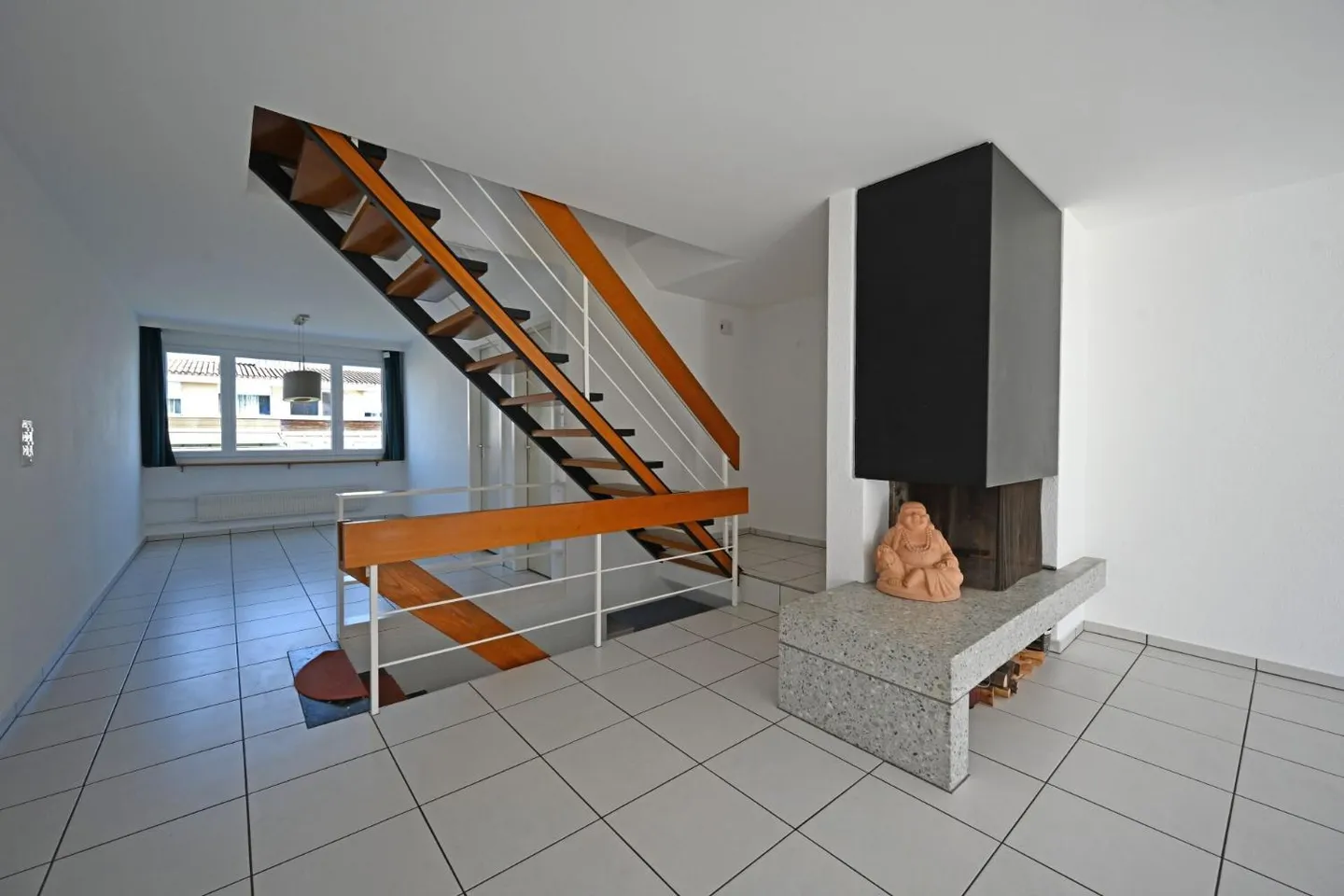 Maison contiguë 4.5 pièces - Photo 4 sur 13