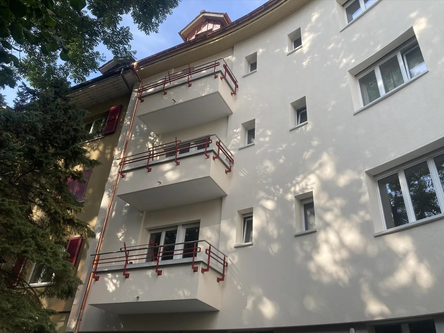 Appartement ancien dans un emplacement de choix - Photo 3 sur 9