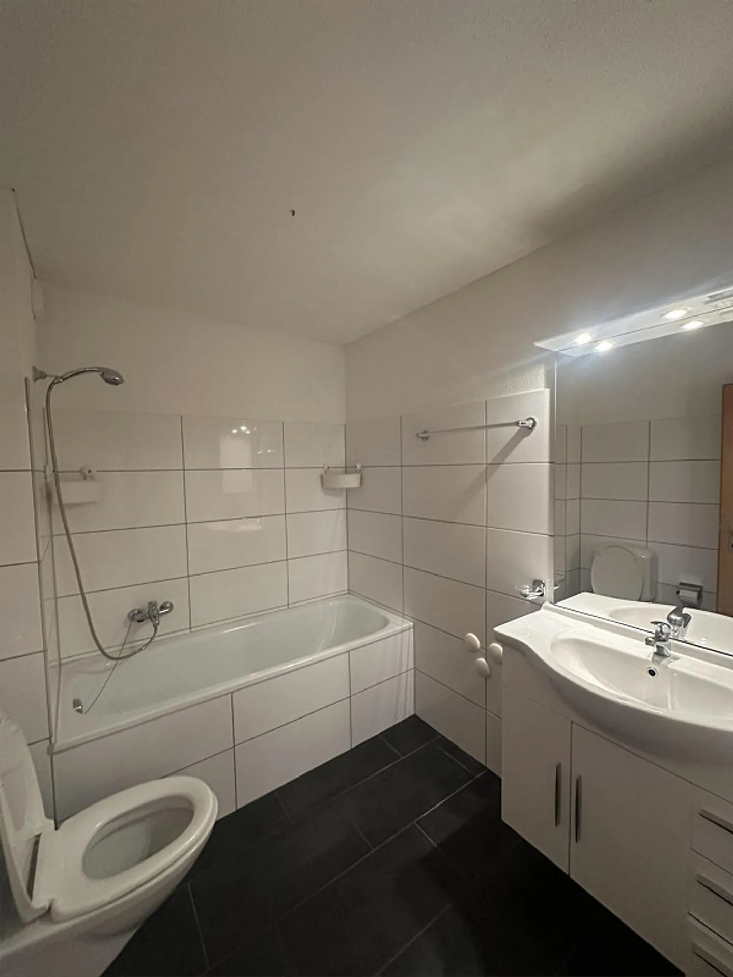 Geräumige Wohnung mit herrlicher Aussicht - Foto 6 von 8