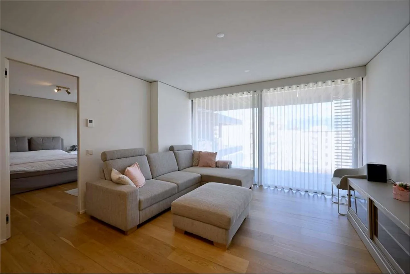 Appartamento moderno con grande terrazza - Foto 6 di 13
