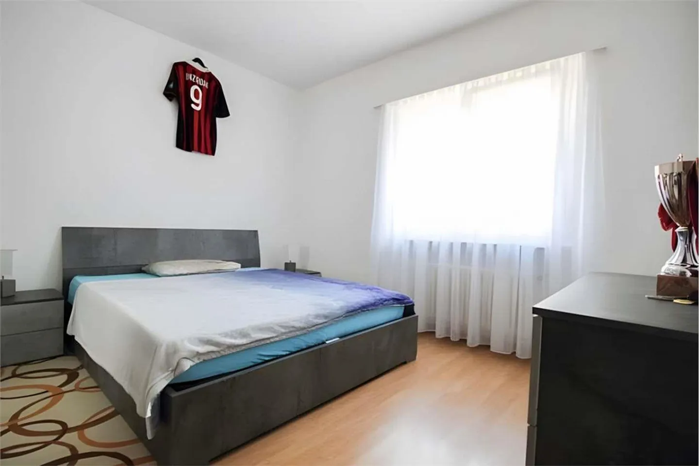 Beautiful 2.5-room apartment on the top floor with a view - Photo 9 of 9