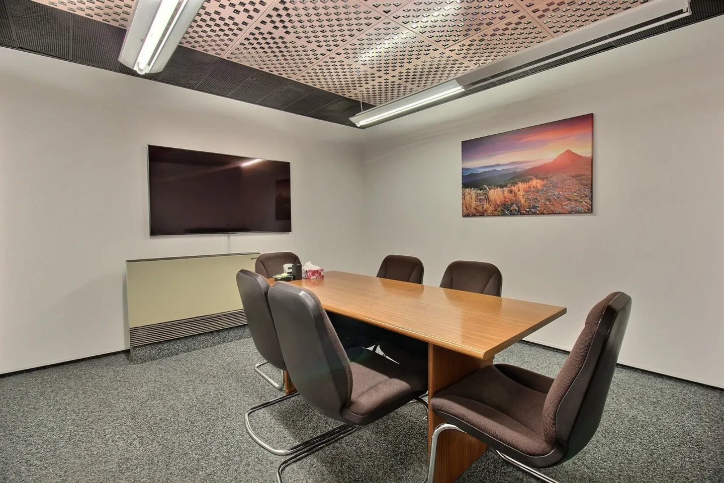 Office space for sale - Photo 2 of 22