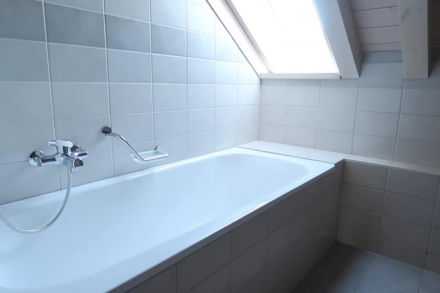 Helle 4.5-Zimmer Attique - Foto 4 von 10