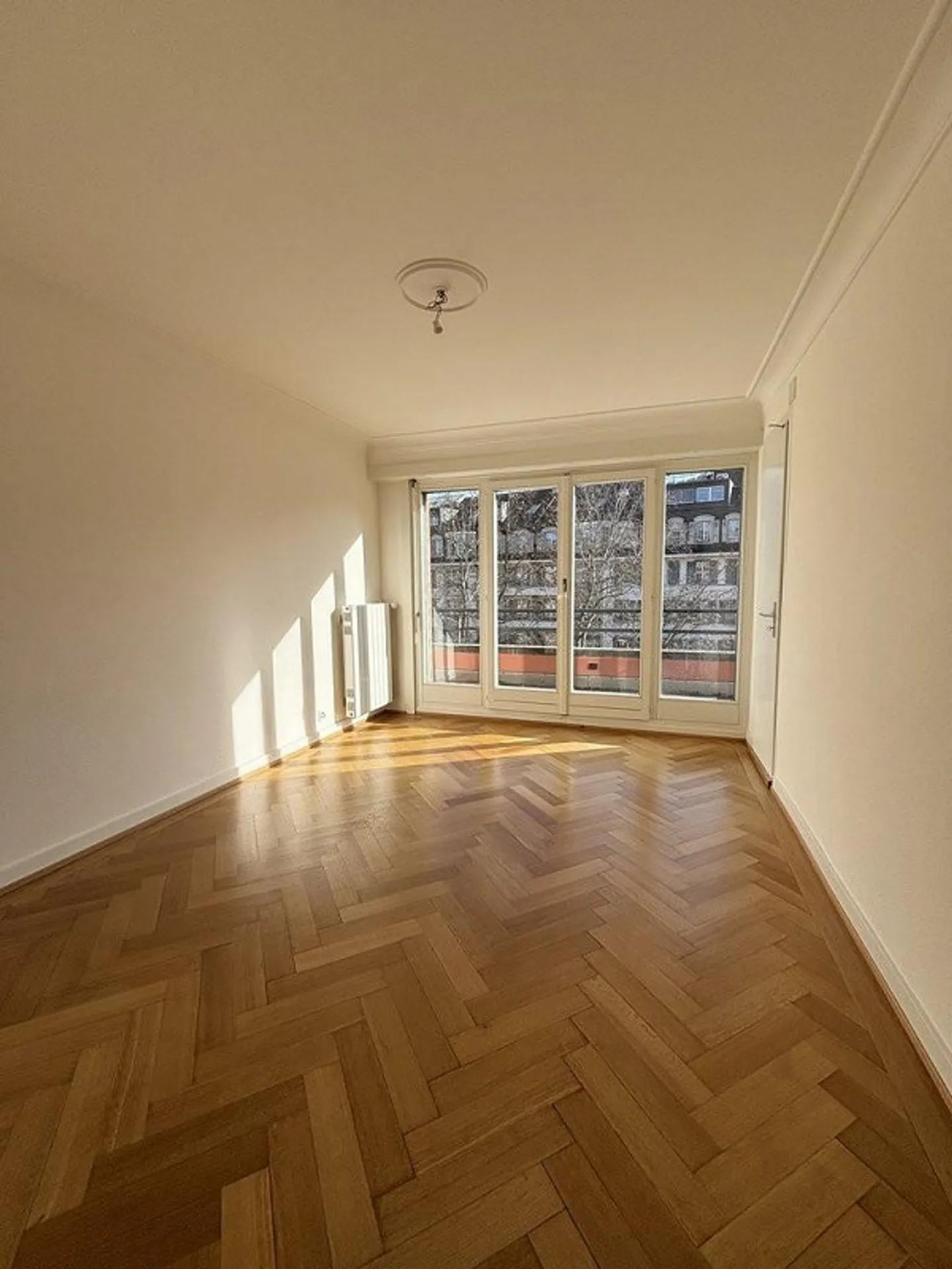 Prestigious accommodation in the Champel district - Photo 5 of 8