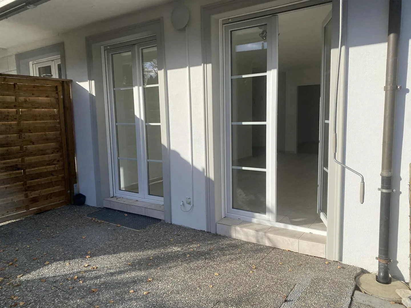 Appartement lumineux et ensoleillé de 2,5 pièces au rez-de-chaussée avec jardin privé à partir du 1er juillet - Photo 8 sur 13