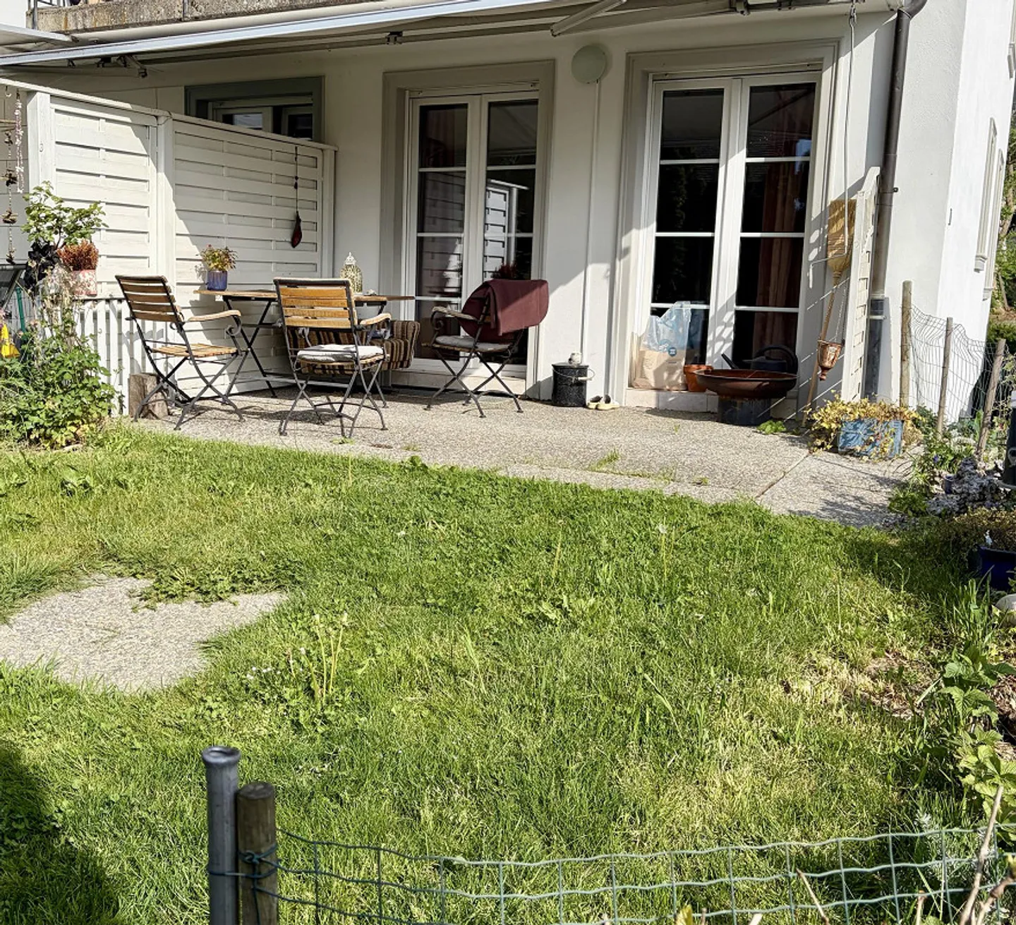 Appartement lumineux et ensoleillé de 2,5 pièces au rez-de-chaussée avec jardin privé à partir du 1er juillet - Photo 1 sur 13