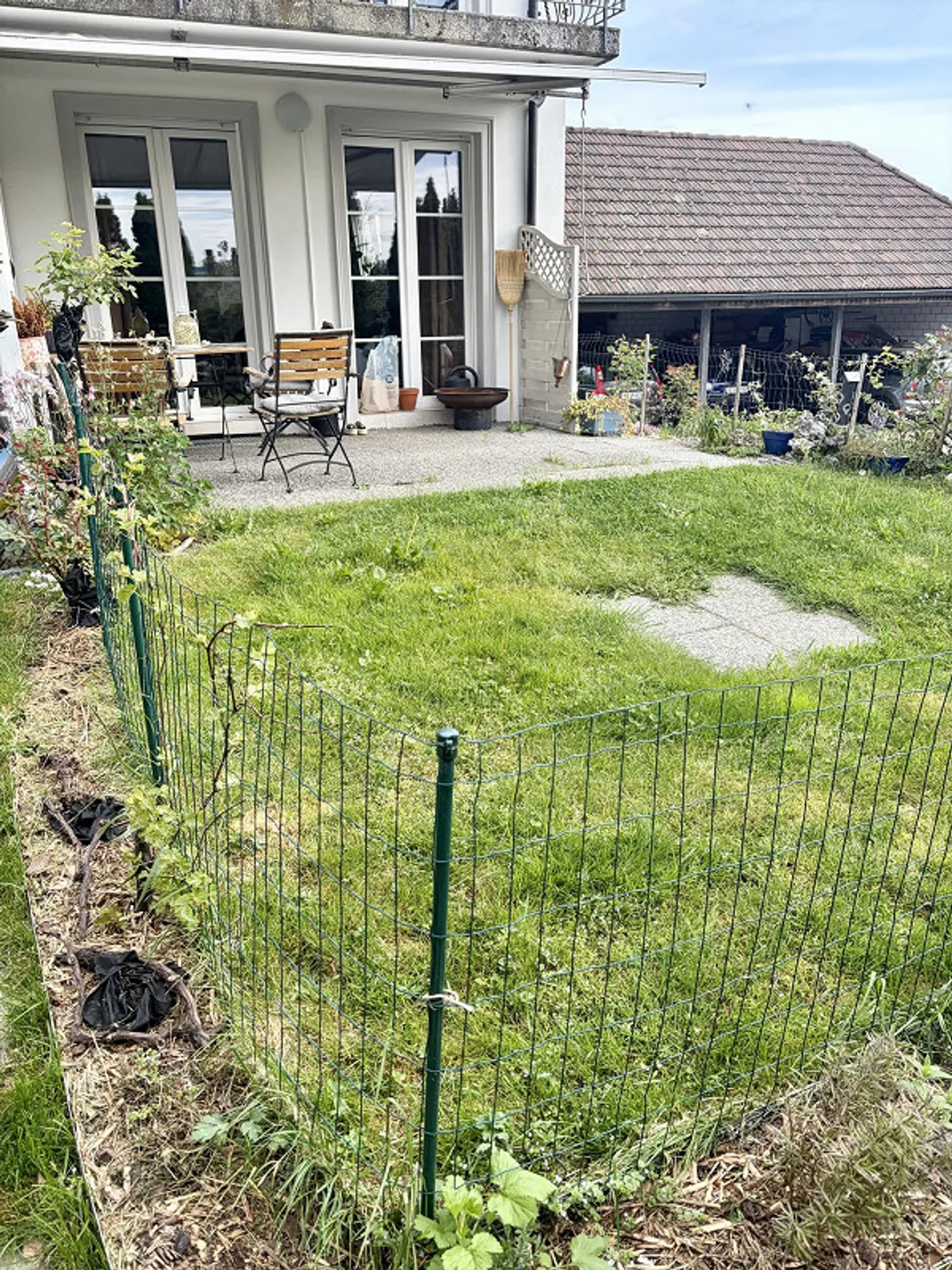Appartement lumineux et ensoleillé de 2,5 pièces au rez-de-chaussée avec jardin privé à partir du 1er juillet - Photo 4 sur 13