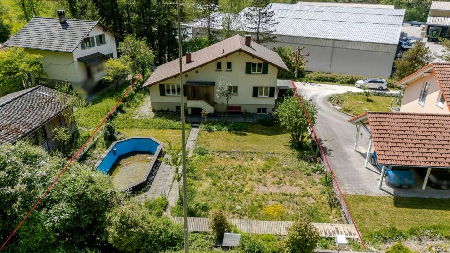 Casa unifamiliare indipendente di 7,5 stanze da ristrutturare con potenziale di ampliamento - Foto 1 di 13