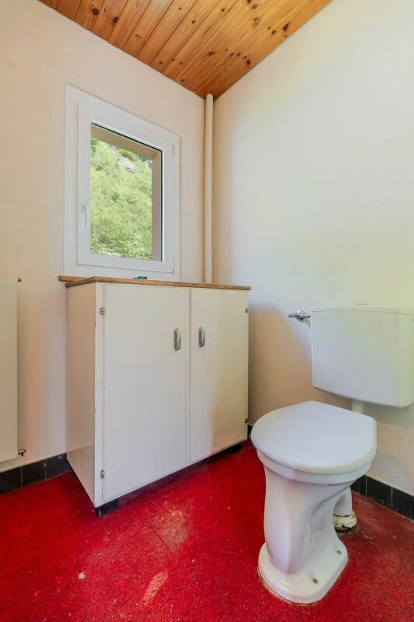 Casa unifamiliare indipendente di 7,5 stanze da ristrutturare con potenziale di ampliamento - Foto 9 di 13