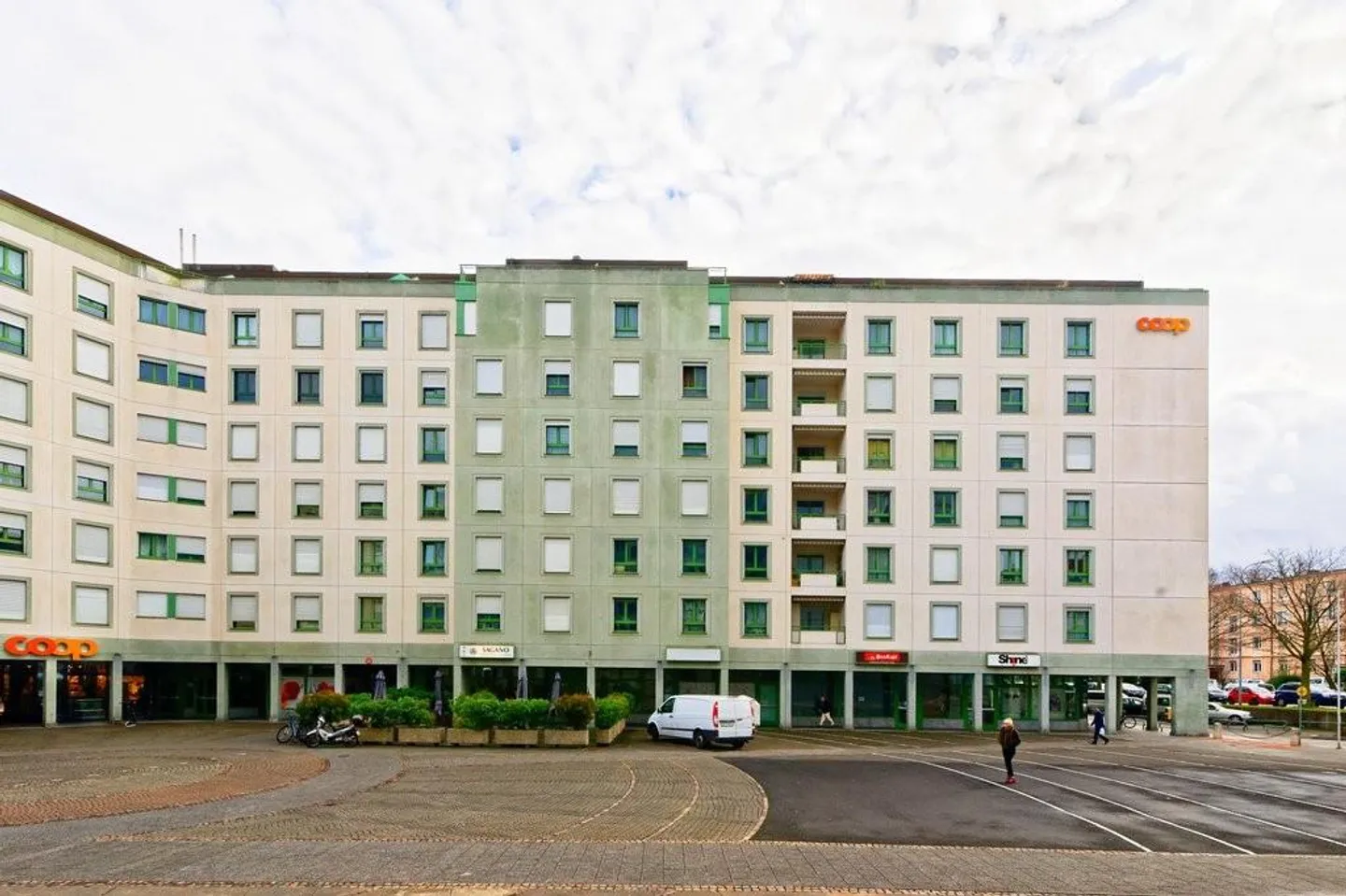 Appartement moderne près de l'ONU - Photo 2 sur 2