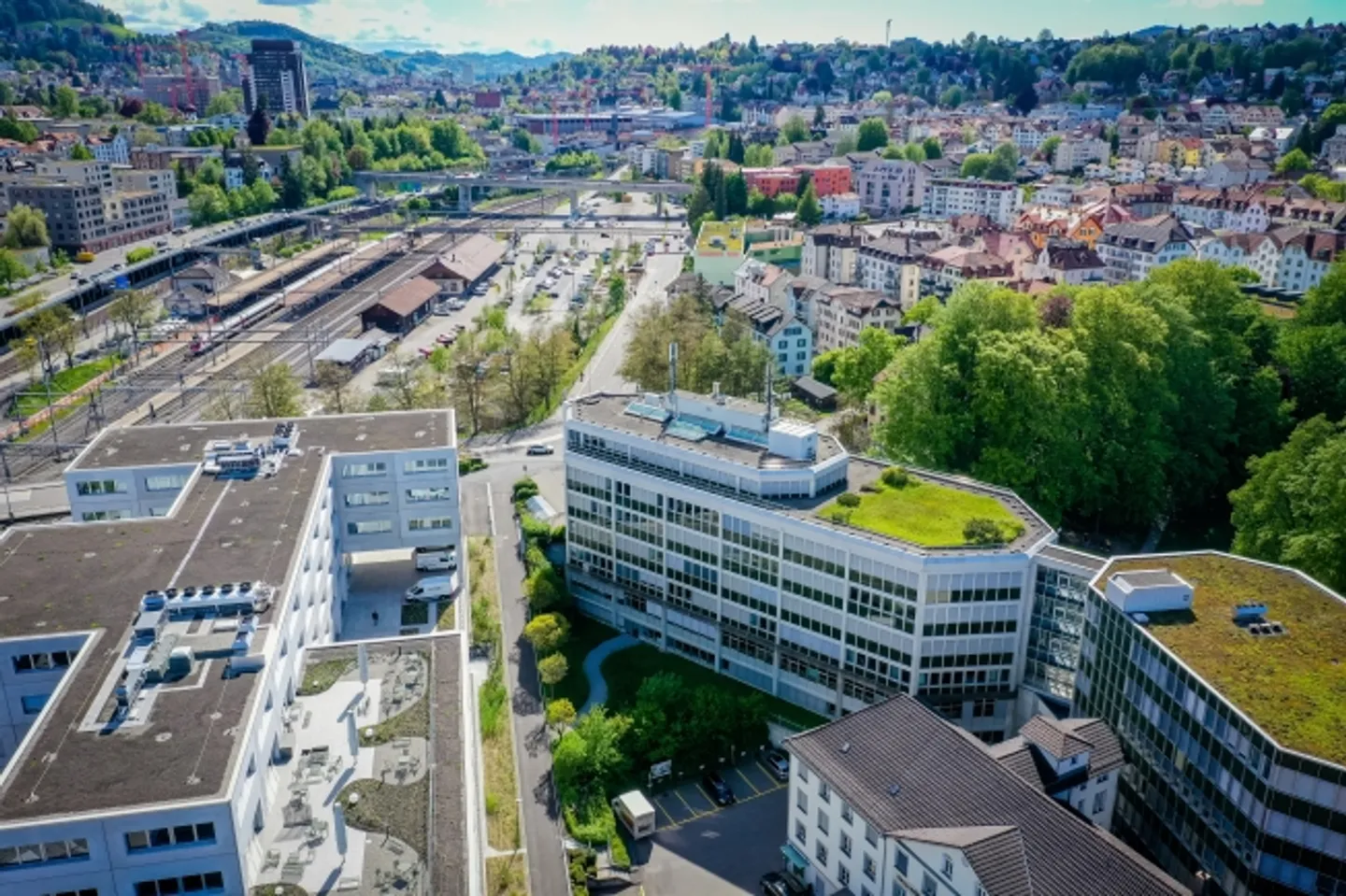 Area pronta per essere abitata con 500 m² - 1'350 m² - Foto 2 di 12