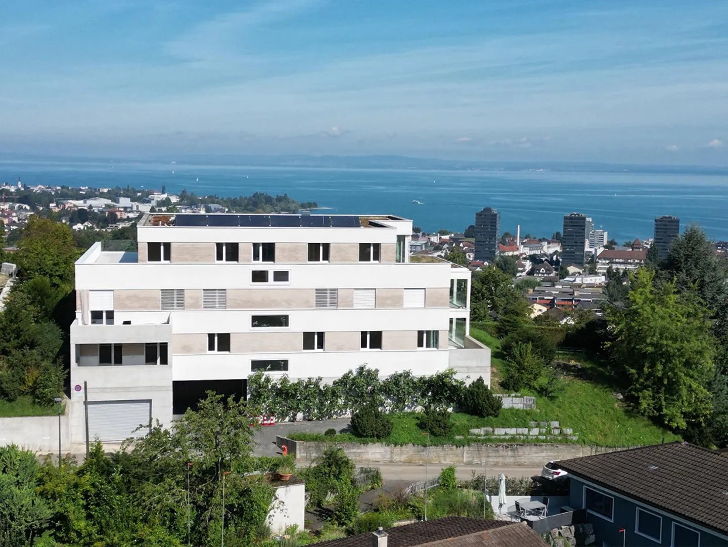 Appartamento attico esclusivo con vista mozzafiato sul lago - Foto 14 di 18
