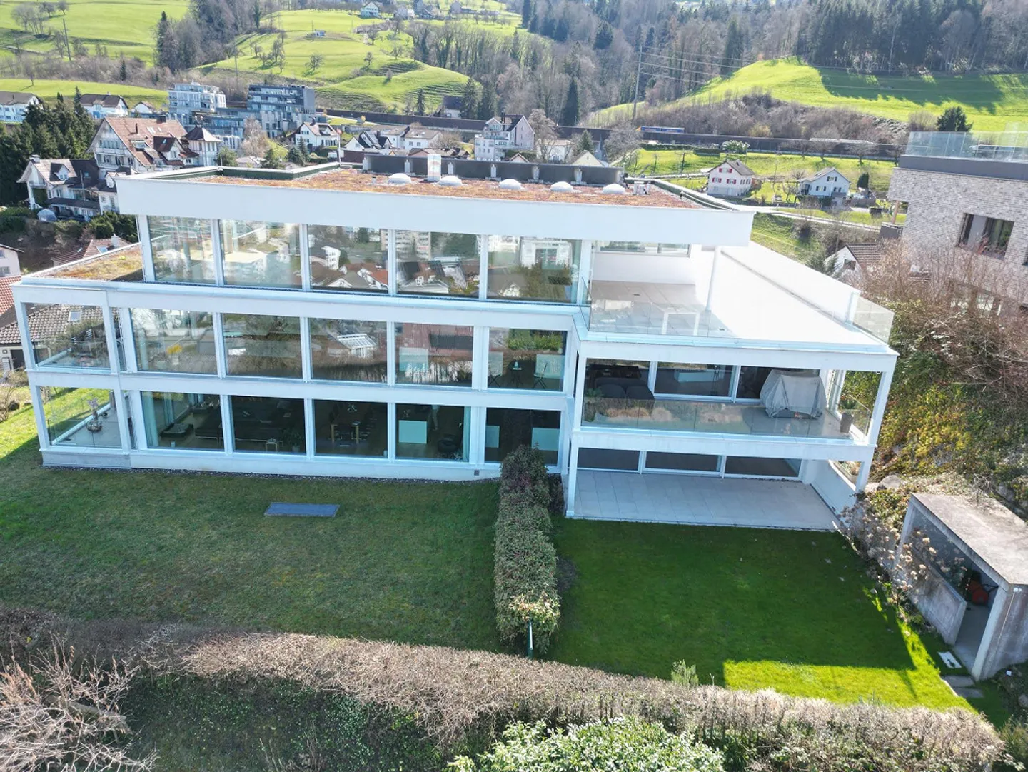 Appartamento attico esclusivo con vista mozzafiato sul lago - Foto 15 di 18