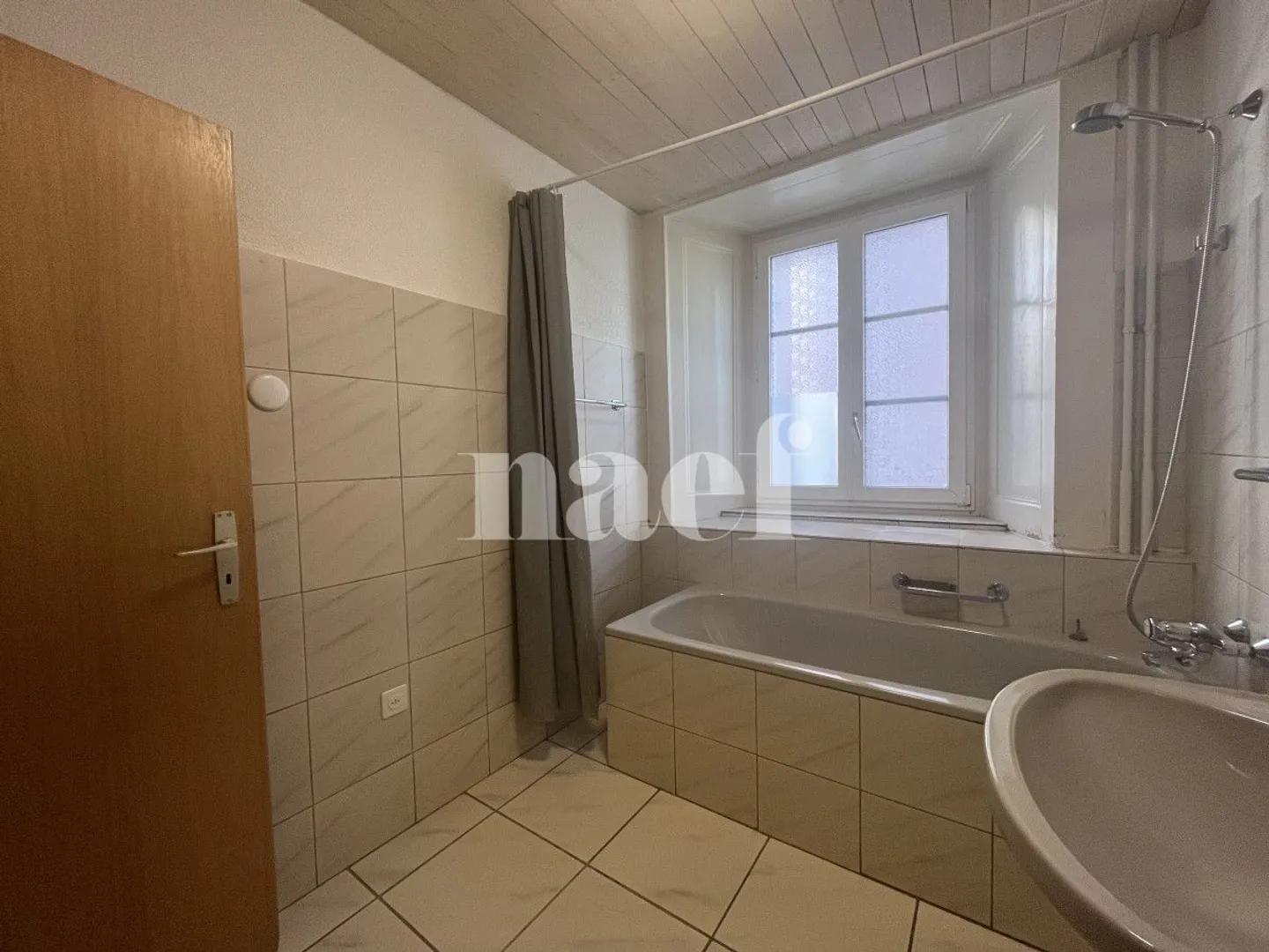 1er Loyer net OFFERT !!! Appartement de 3 pièces proche du centre-ville - Photo 4 sur 6