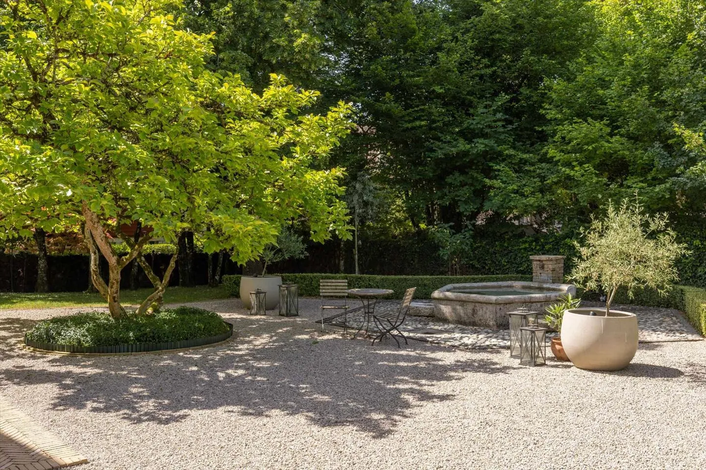 Exceptionnel corps de ferme rénové avec piscine et annexe - Photo 4 sur 13