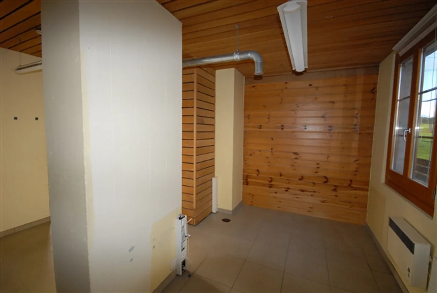 In vendita a Corcelles-près-Payerne, ex silos dismesso con ufficio e magazzino - Foto 12 di 20