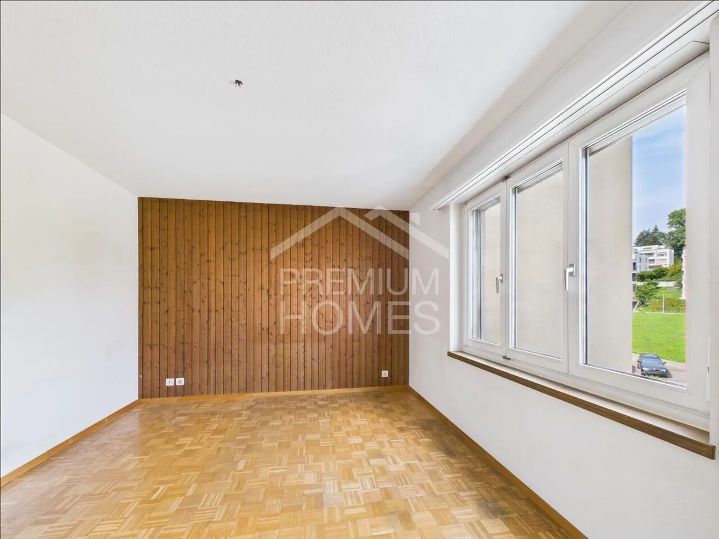 Central & Affordable - Zurich Calls! - Photo 6 of 10