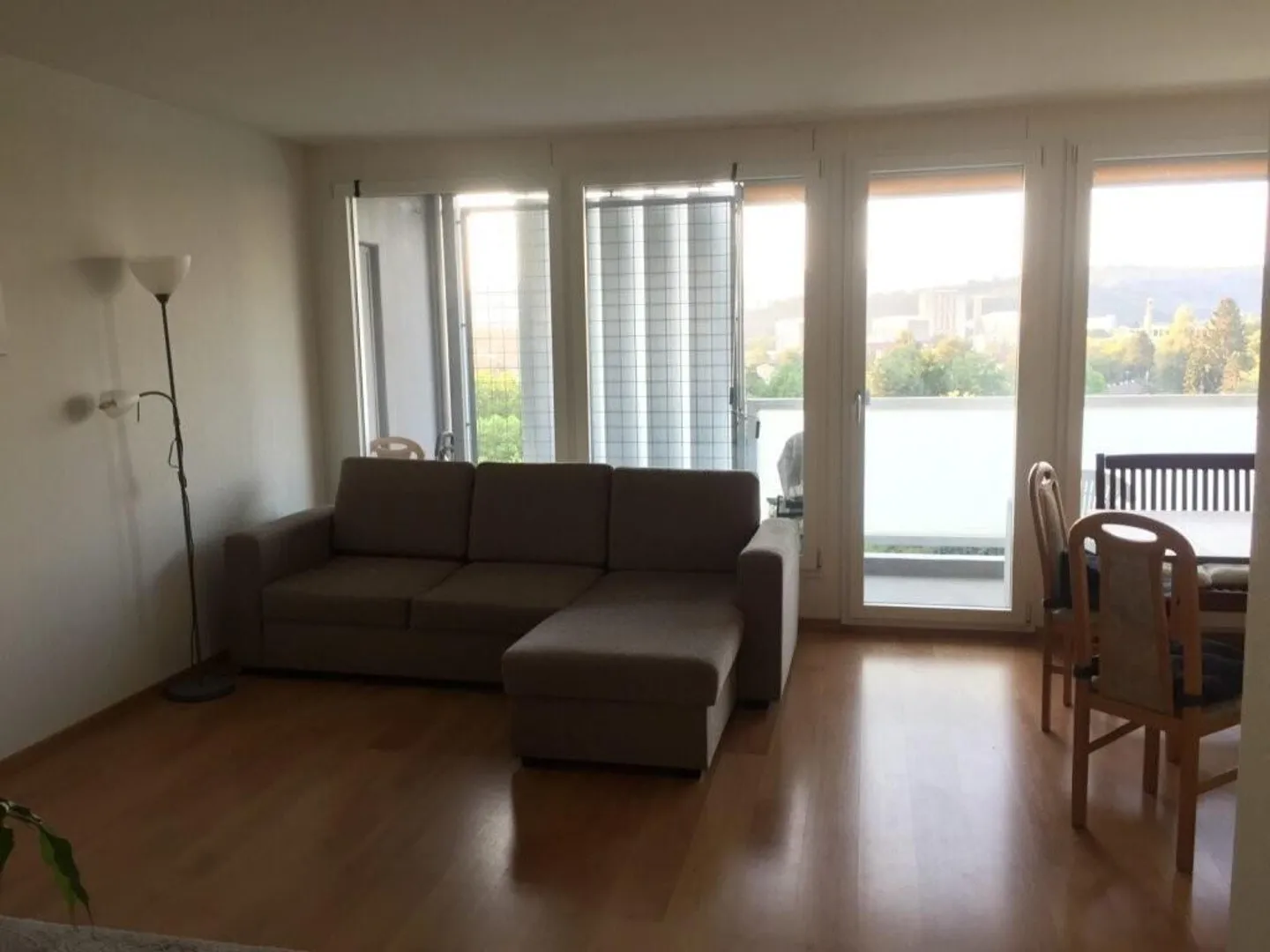 Appartamento centrale di 3,5 stanze con balcone! - Foto 1 di 6