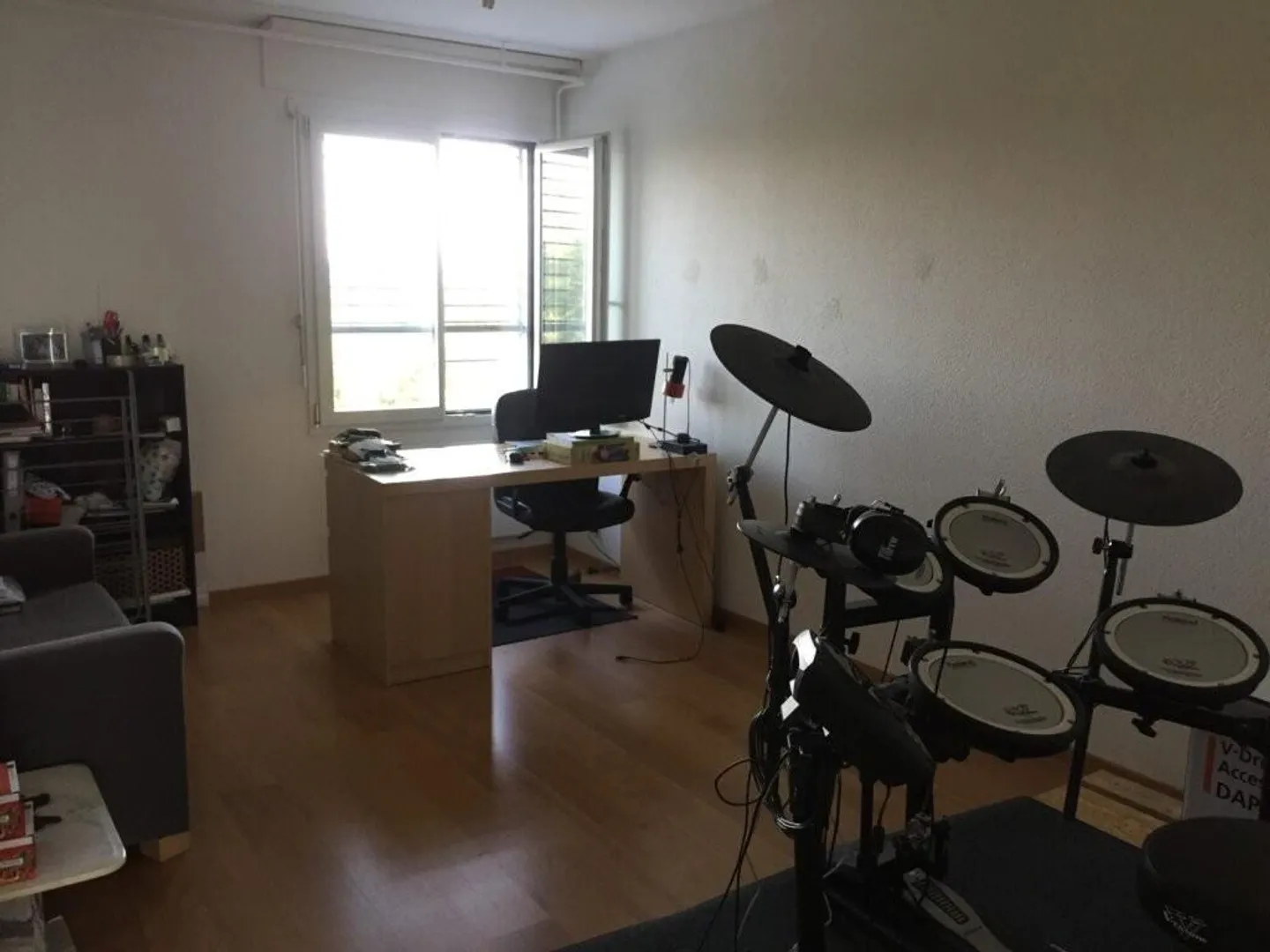 Appartamento centrale di 3,5 stanze con balcone! - Foto 3 di 6
