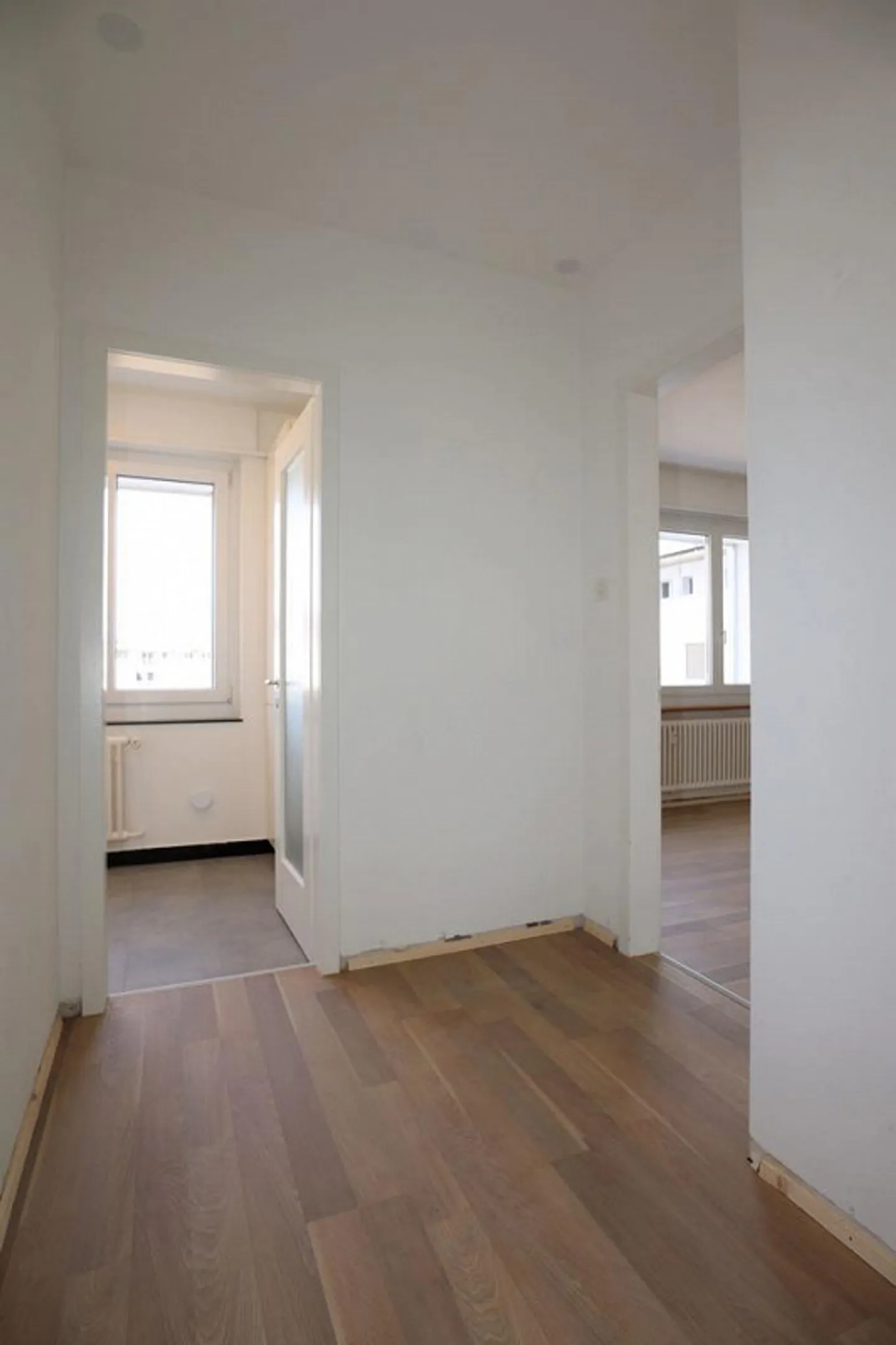 Quiet 1-room apartment near the train station - Photo 2 of 6