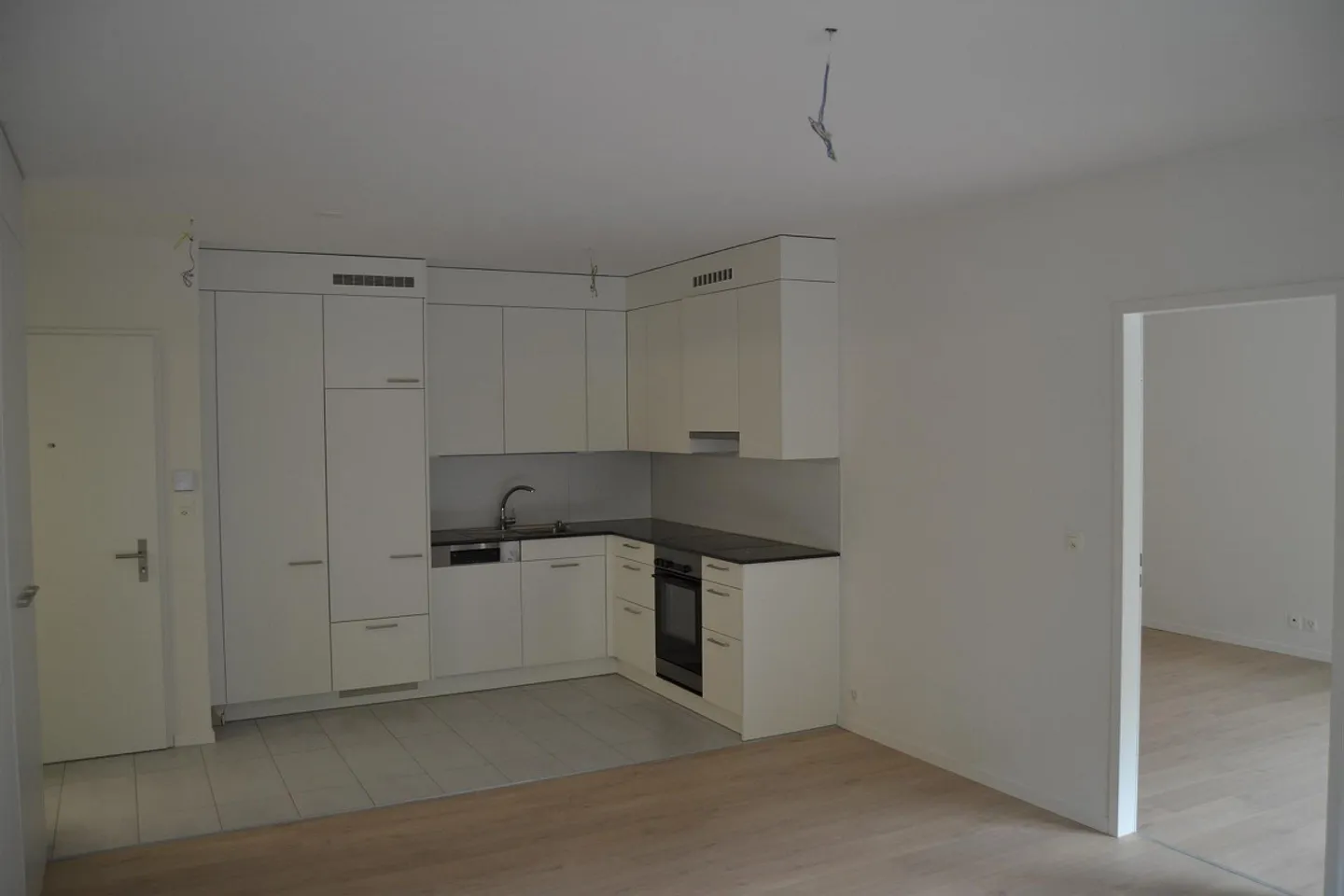 Moderno appartamento con 2 camere e balcone - Foto 2 di 5