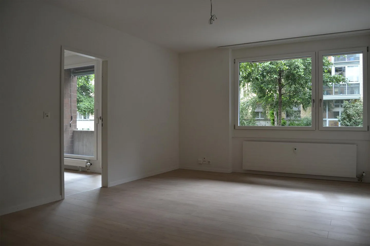 Moderno appartamento con 2 camere e balcone - Foto 3 di 5