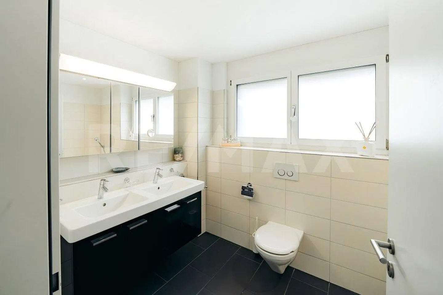 Modern 4.5-room terrace apartment with high-quality finish - ideal... - Photo 12 of 13