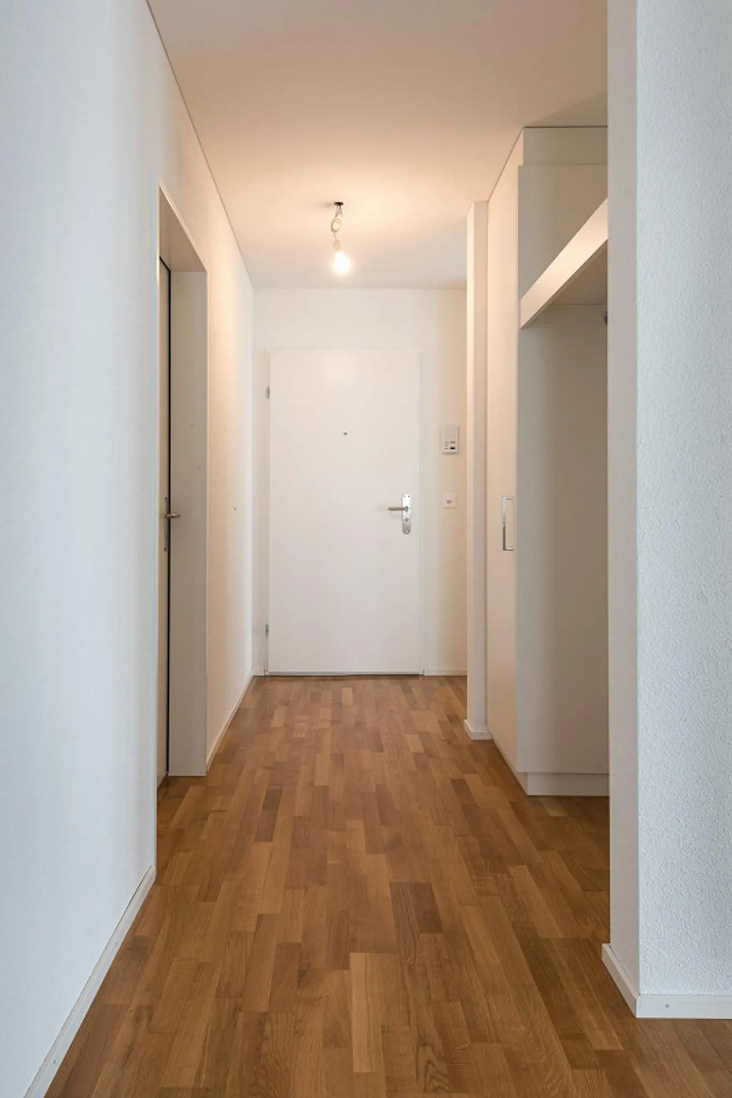 Attico con vista e 2 terrazze! - Foto 4 di 7