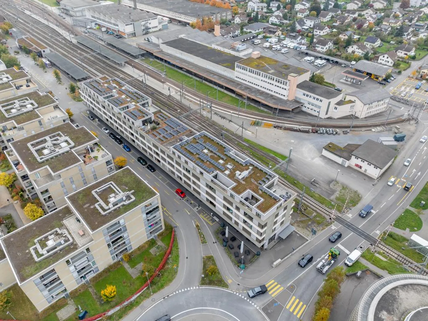 Commercial/Office space from 103m2 to 230m2 for rent directly at the train station - Photo 2 of 10