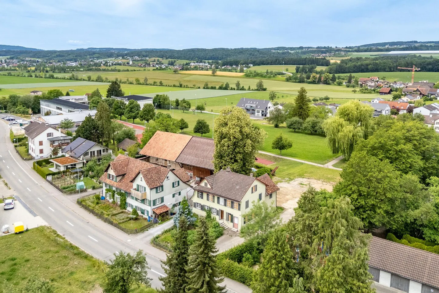 Half-timbered house with history and attractive expansion potential - Photo 2 of 17