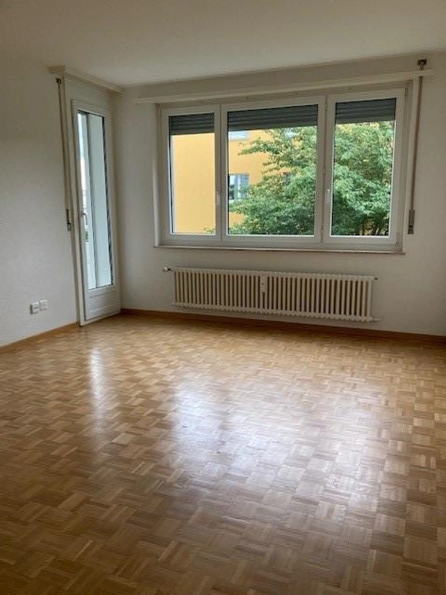 Helle Wohnung mit grossem Balkon - Foto 8 von 14