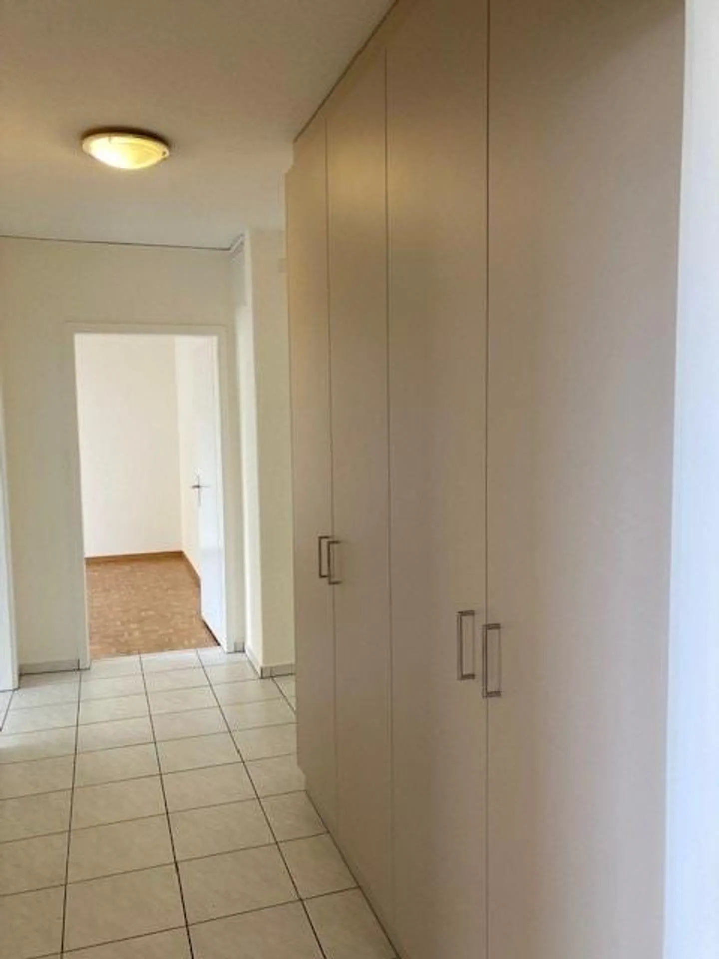Helle Wohnung mit grossem Balkon - Foto 12 von 14