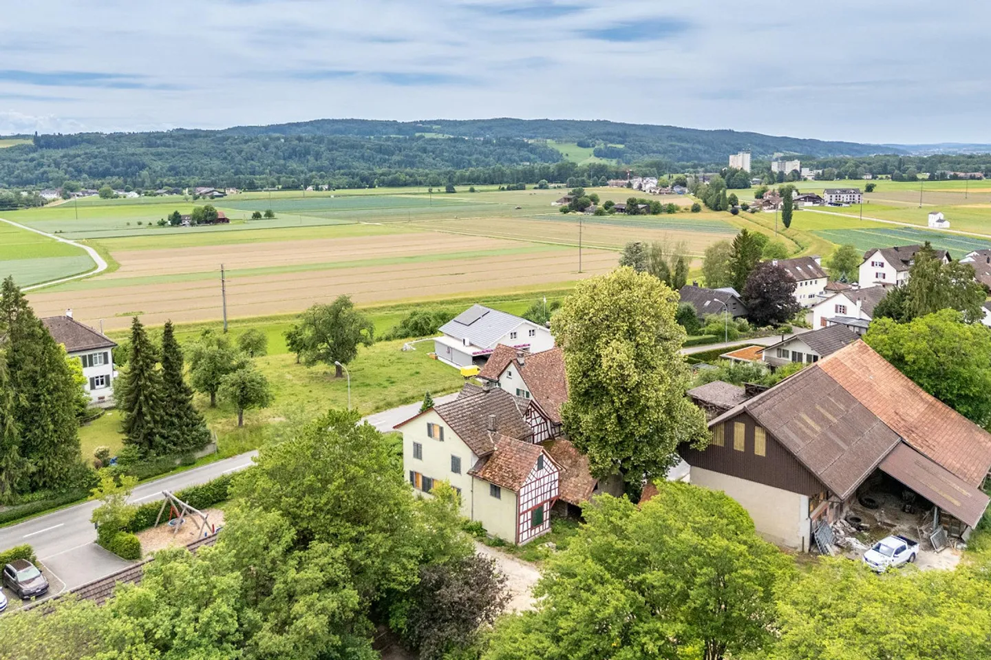 Half-timbered house with history and attractive expansion potential - Photo 15 of 17